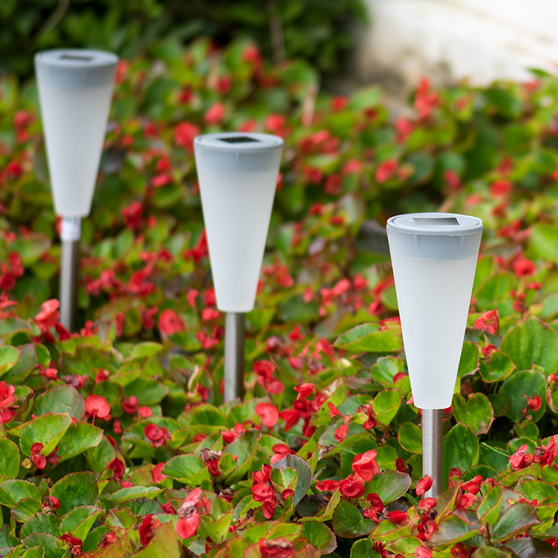 Solar Led Garden Light With Colour Change - Decorative Outdoor Lighting For Flower Beds And Paths