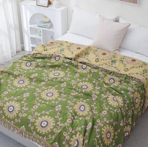 Reversible Scandinavian Blanket With Bird Design