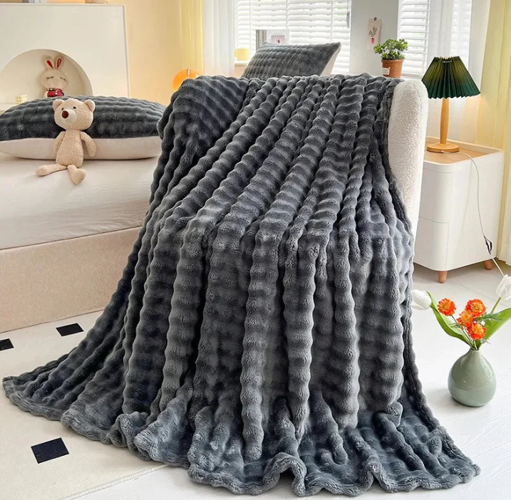 Luxurious Fleece Blanket With Bubble Structure