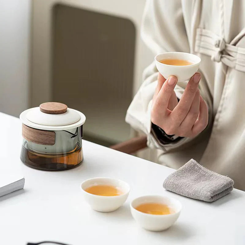 Portable And Stylish Tea Set With Teapot And Cups - Perfect For Travelling