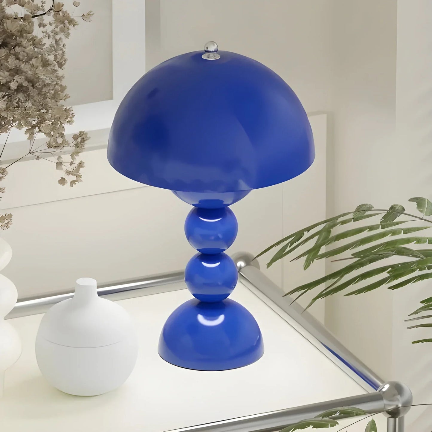 Modern Table Lamp in Scandinavian Design with Gold Accents