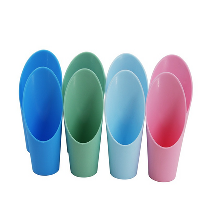 Plastic Planting Shovel - Practical Tool for Moving and Fertilising Plants