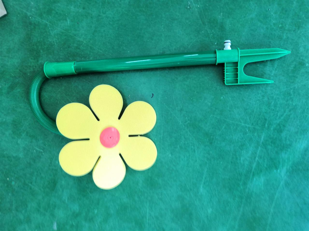 Dancing Daisy Sprinkler - Fun Lawn Sprinkler for Garden and Pets
