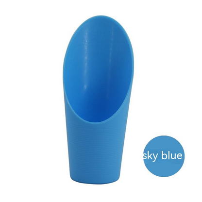 Plastic Planting Shovel - Practical Tool for Moving and Fertilising Plants