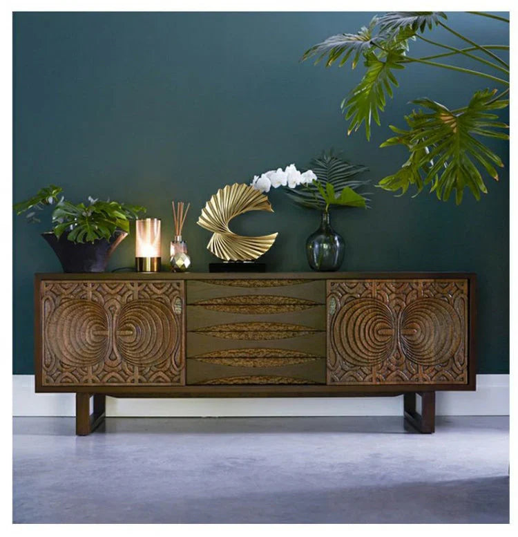 Stylish Crescent Moon Sculpture - Elegant Moon Decoration for Home & Office
