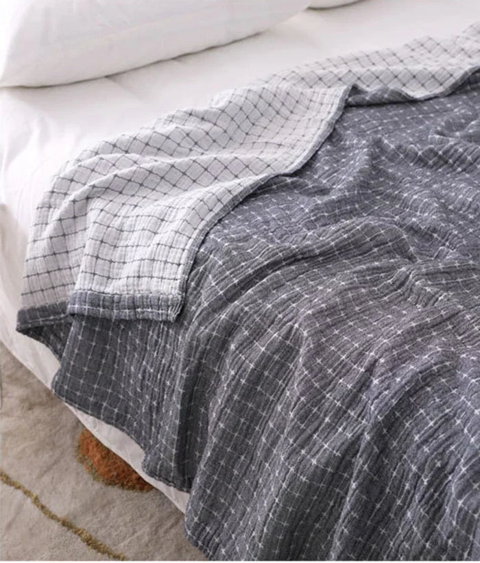 Simple Casual Cotton Blanket in a Check Design - Soft and Comfortable for Your Home