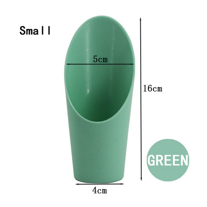 Plastic Planting Shovel - Practical Tool for Moving and Fertilising Plants