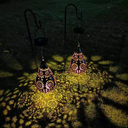 Solar - Powered & Weather - Resistant Garden Lamp in Floral Design - for Stylish Outdoor Lighting
