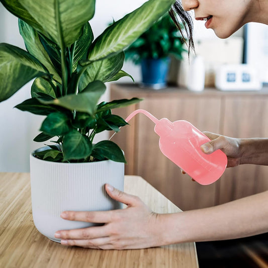 Spot 500ml Squeeze Watering Bottle - Compact Spray Bottle for Precise Watering and Dosing