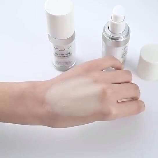 Colour - Changing Foundation - Adapts to Every Skin Colour
