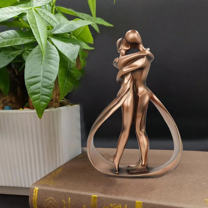 Modern Lovers Sculpture - Symbol Of The Bond