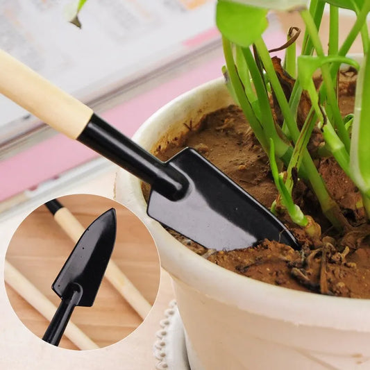 3 - Piece Garden Tool Set with Wooden Handles - Handy Shovel , Rake and Hoe for Garden Maintenance