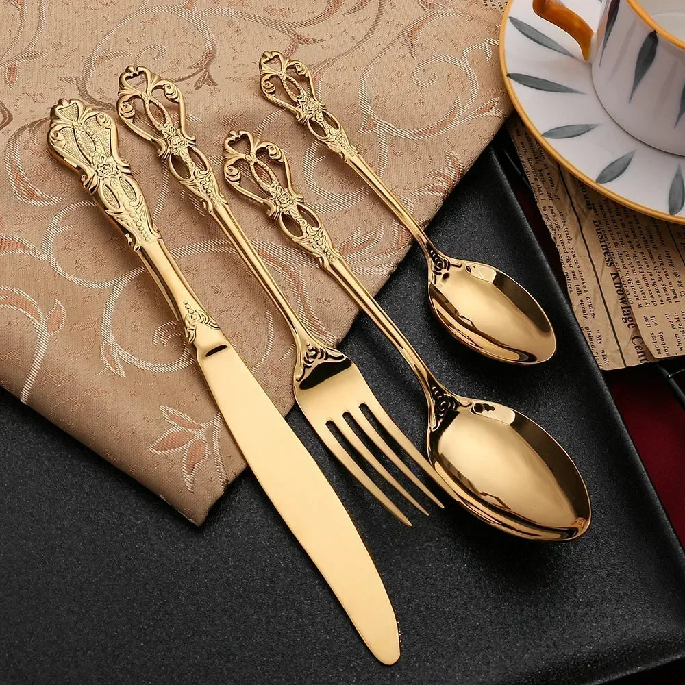 Luxurious 24 - Piece Gold Cutlery Set with Elegant Decoration