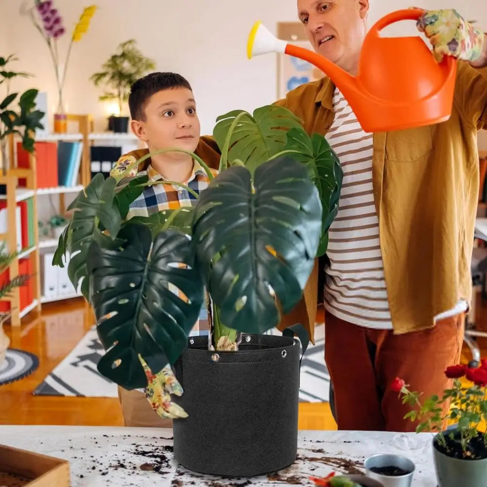 Felt Plant Bag with Carrying Handles - Breathable and Durable for Garden Plants and Flowers