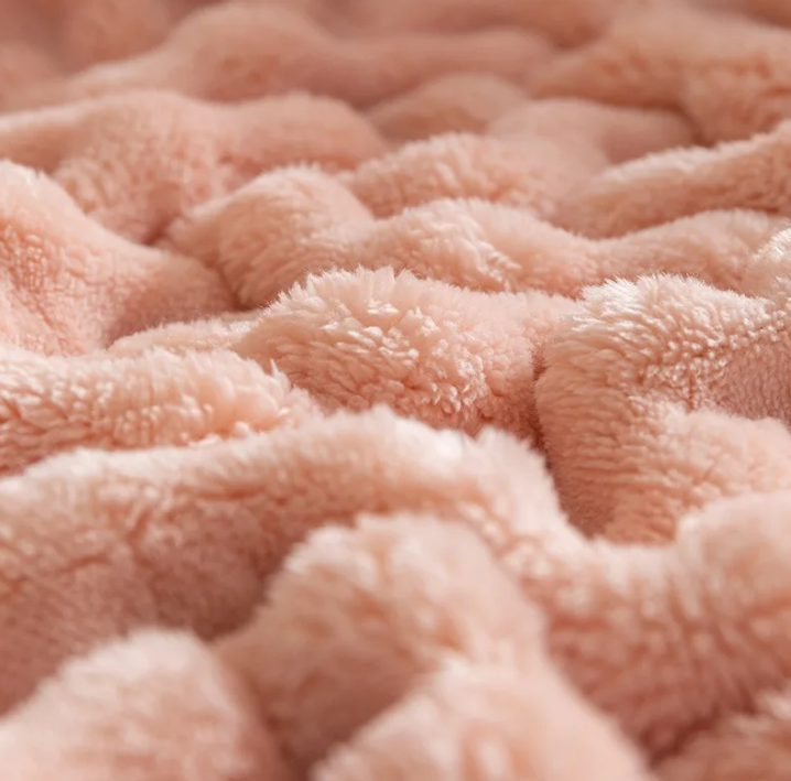 Luxurious Fleece Blanket With Bubble Structure