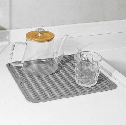 Sustainable Silicone Drip Mat - Versatile and Heat-Resistant