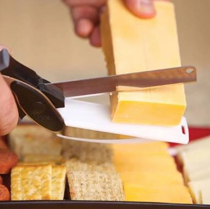 2 - In-1 Kitchen Knife Cutting Board